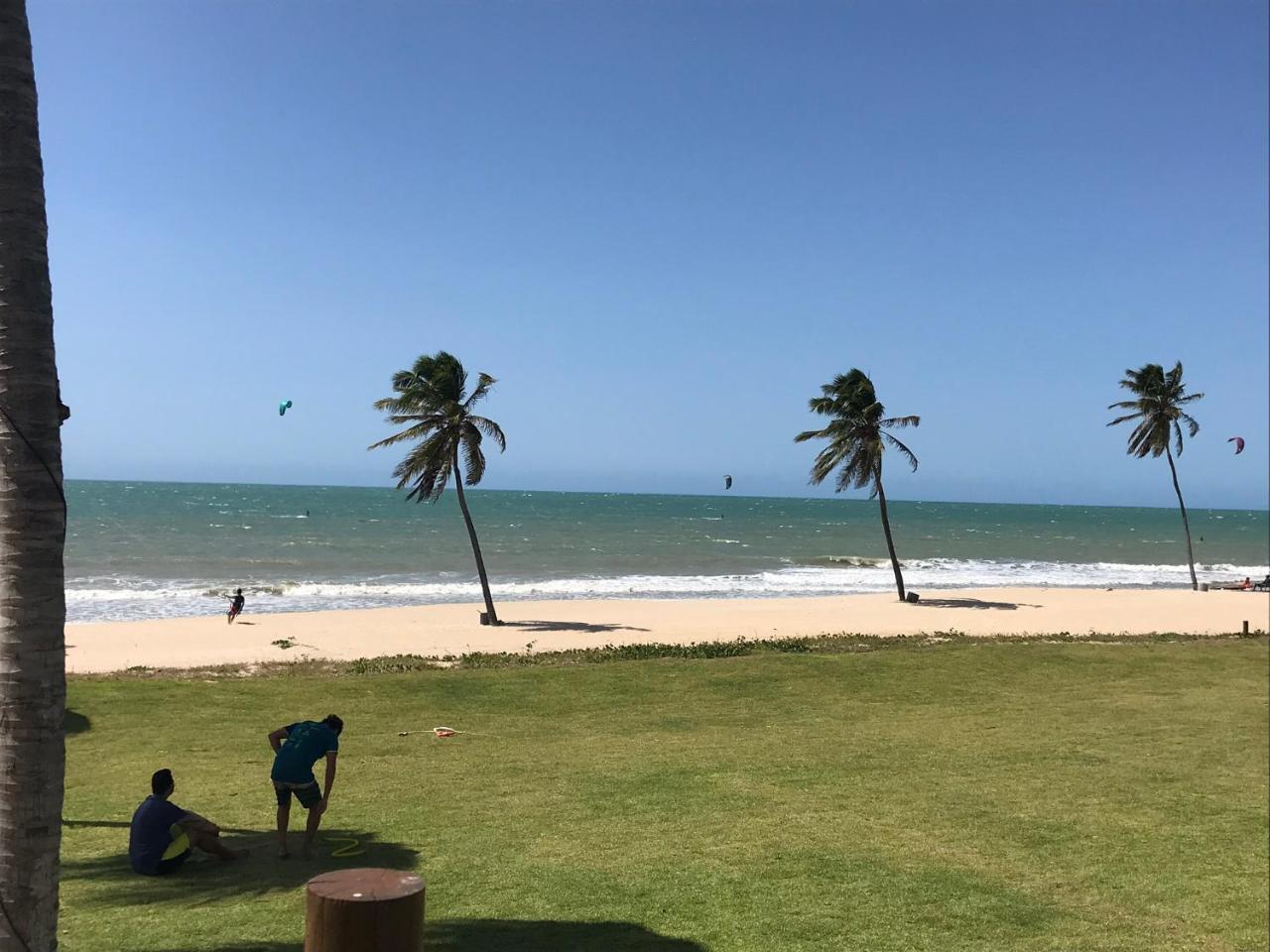 Condominio Wai Wai Pe Na Areia - Praia De กุมบูกุ ภายนอก รูปภาพ